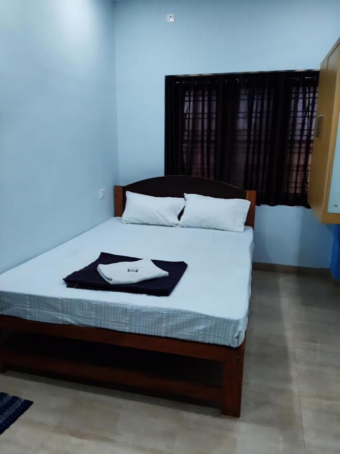 Madaparambil Residency Alwaye 외부 사진