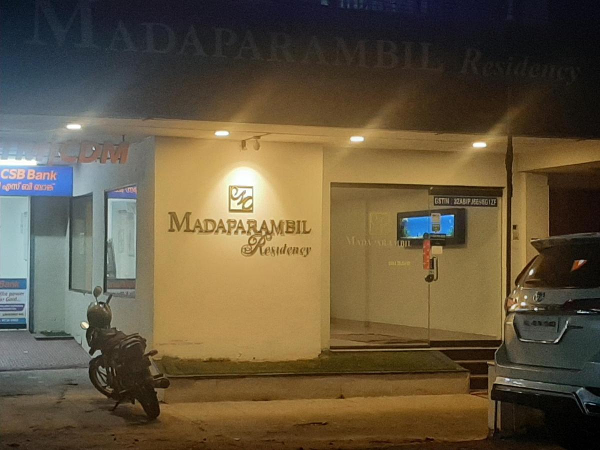 Madaparambil Residency Alwaye 외부 사진