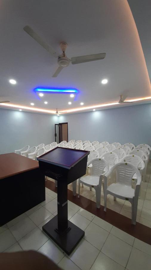 Madaparambil Residency Alwaye 외부 사진