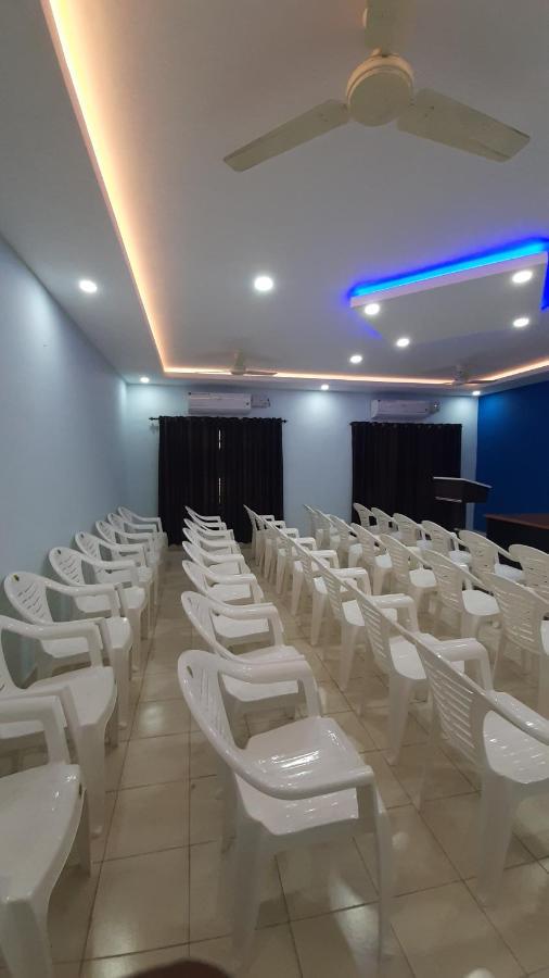 Madaparambil Residency Alwaye 외부 사진