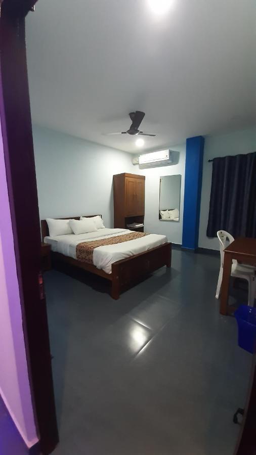 Madaparambil Residency Alwaye 외부 사진